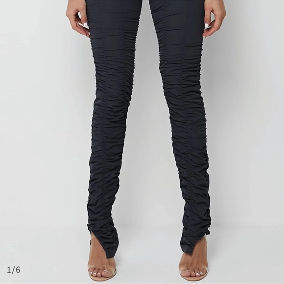 ‼️WOW‼️Maniere de Voir ruched detail shirt- navy blue- AND matchING pants ‼️ - Picture 13 of 13